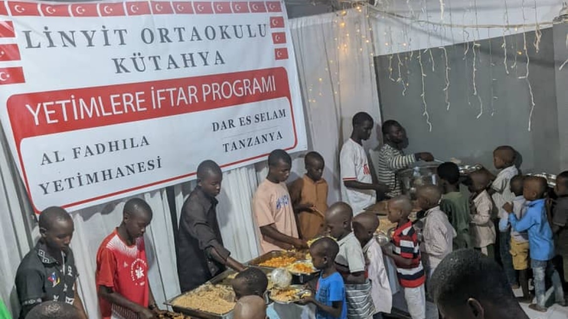 Linyit Ortaokulu’ndan Tanzanya’daki Yetimlere İftar